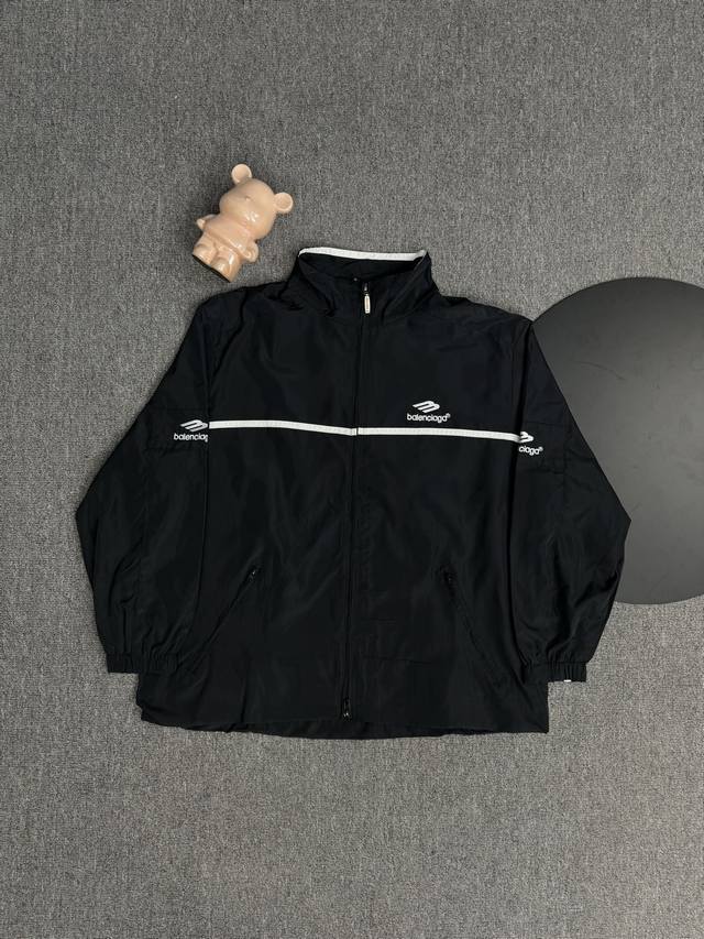 Top-of-the-line version, currency difference. 25Ss Balenciaga Blcg 72. Liu Haora
