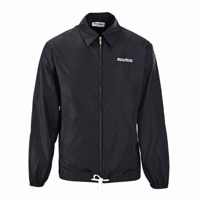 Miu Miu Mm small logo nylon jacket Made of nylon, it is lightweight, wear-resist