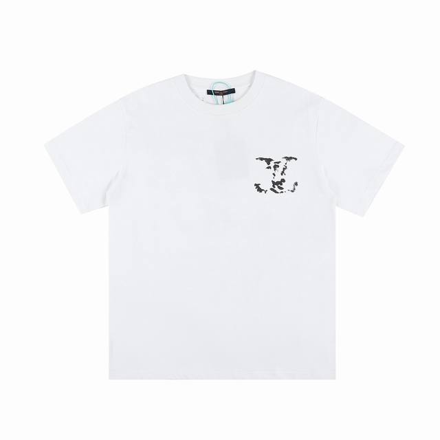 Top-of-the-line edition, distinguished by the current 1V new spring/summer print