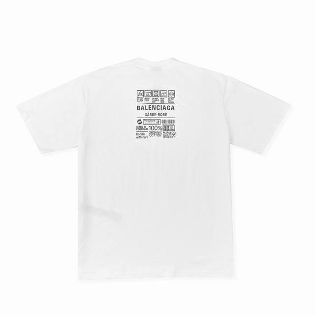 Balenc#Aga Paris' new eco-friendly logo-emblazoned logo shirt with logo on the b