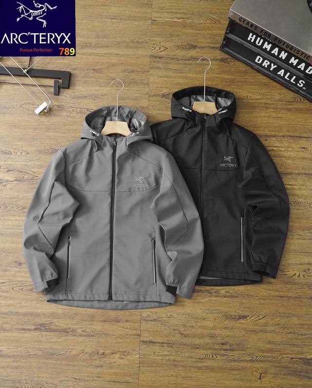 s official website is also selling the autumn collection. These are genuine stoc