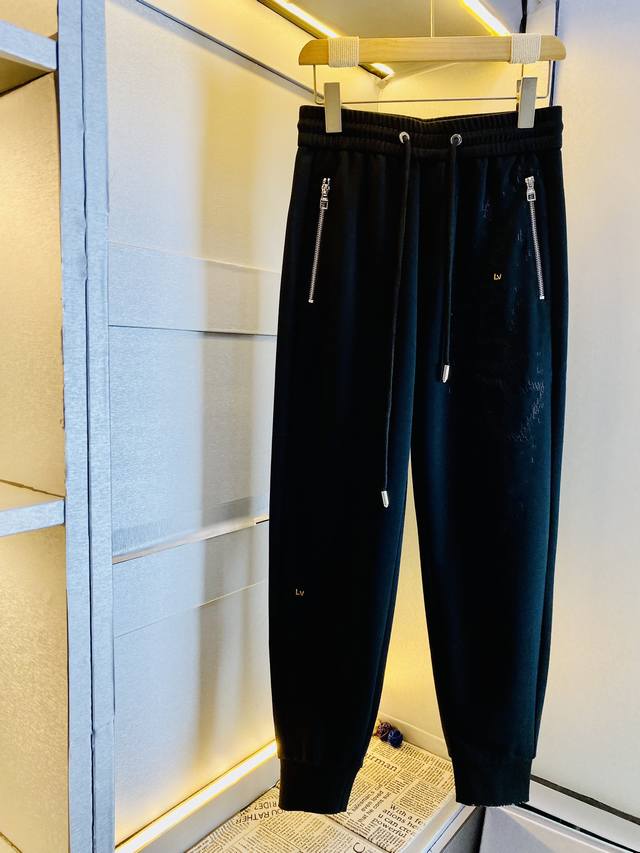 Lv 2025 Spring new casual pants, available on the official website. Made with cu
