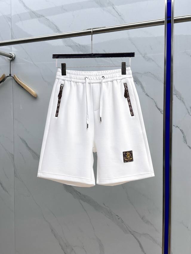 Lv 2025 summer new original counter casual shorts, a bestseller featuring a clas