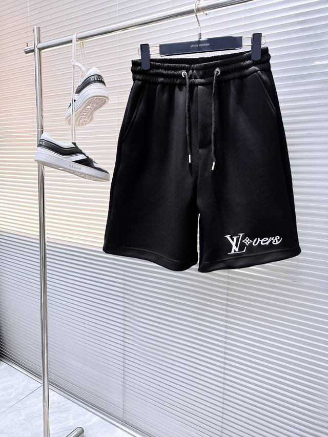 Lv 2025Ss new summer authentic casual shorts. A classic luxury brand with origin