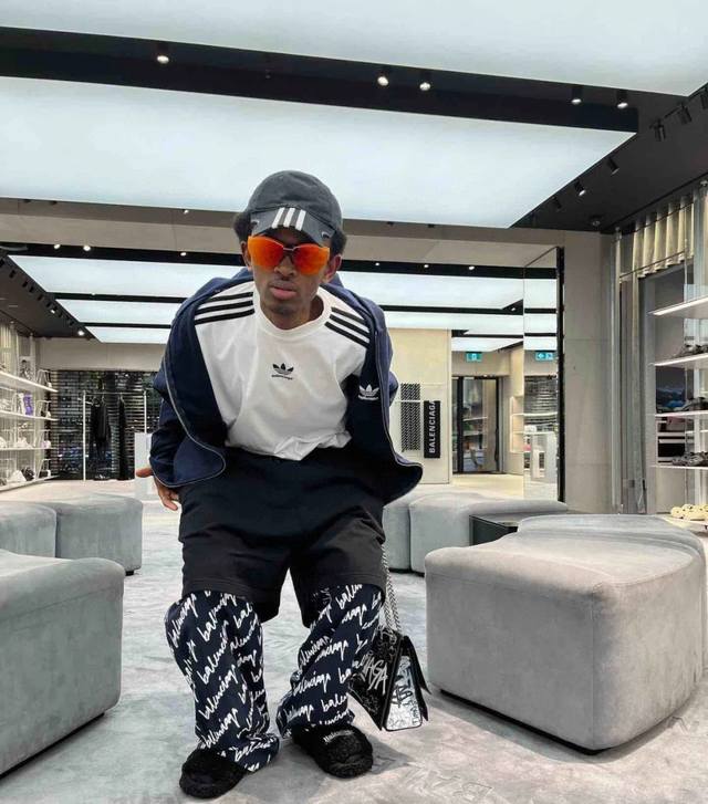 Style No.: G37 - Premium Edition! Balenciaga x Adidas Collaborative Trefoil Emb