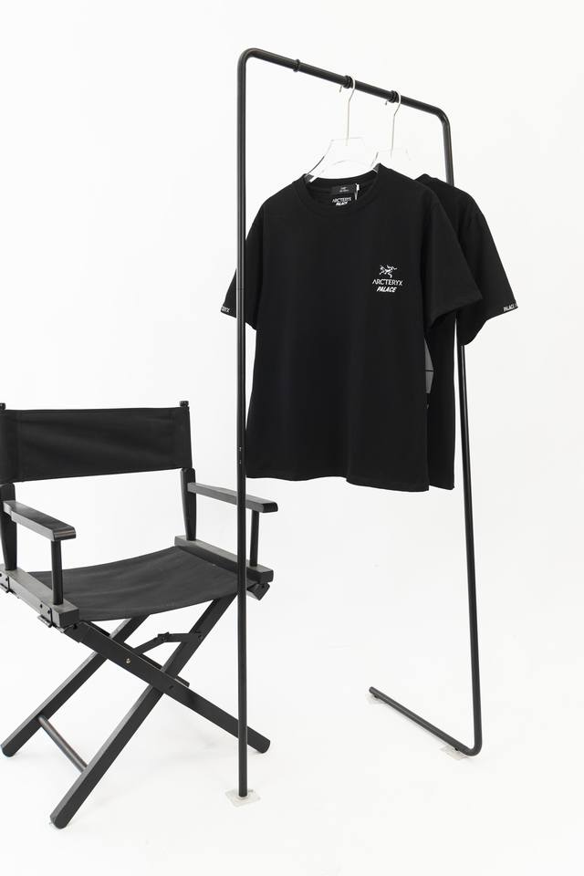 Style: G19 - Top-of-the-line edition! Arctertx X Palace collaboration short-sle