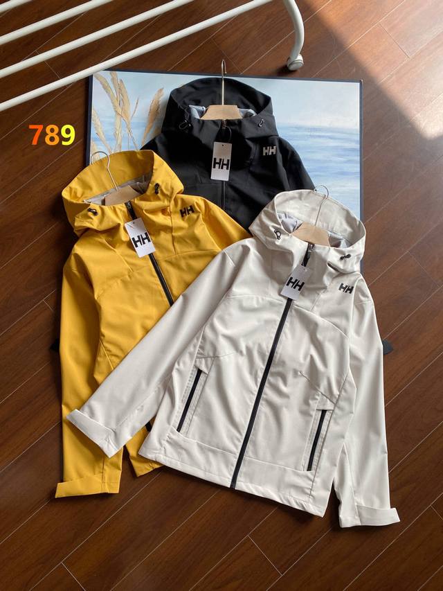 Helly Hansen Hh's new seasonal jacket features E3D tailoring, an ergonomic three