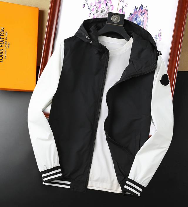 Moncler's 2025 Spring hit, new casual fashion jacket. This ultra-avant-garde des
