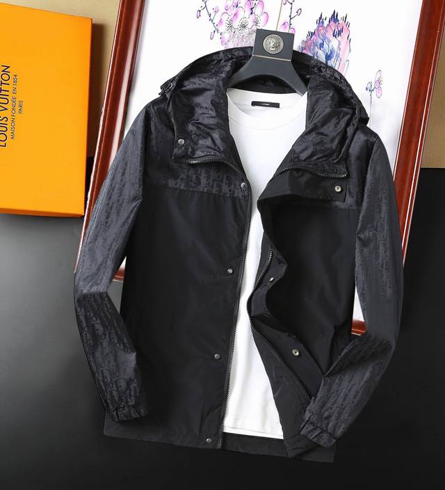 Dior's newest casual jacket for Spring 2025 features a cutting-edge design, refi