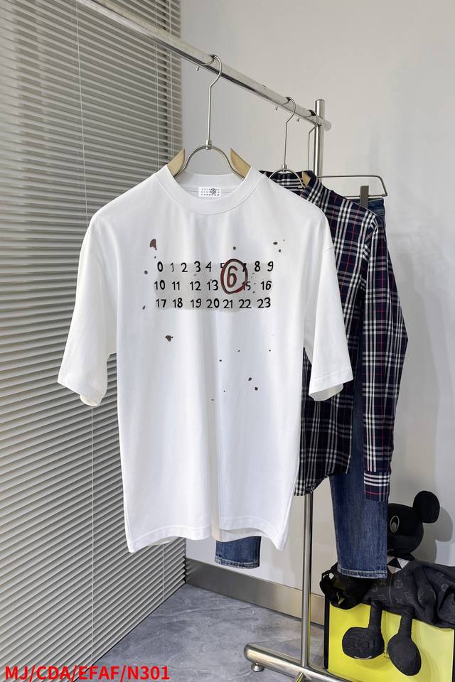 N301 Mj Margiela's new double-layer, heavily-printed, monogrammed short-sleeved