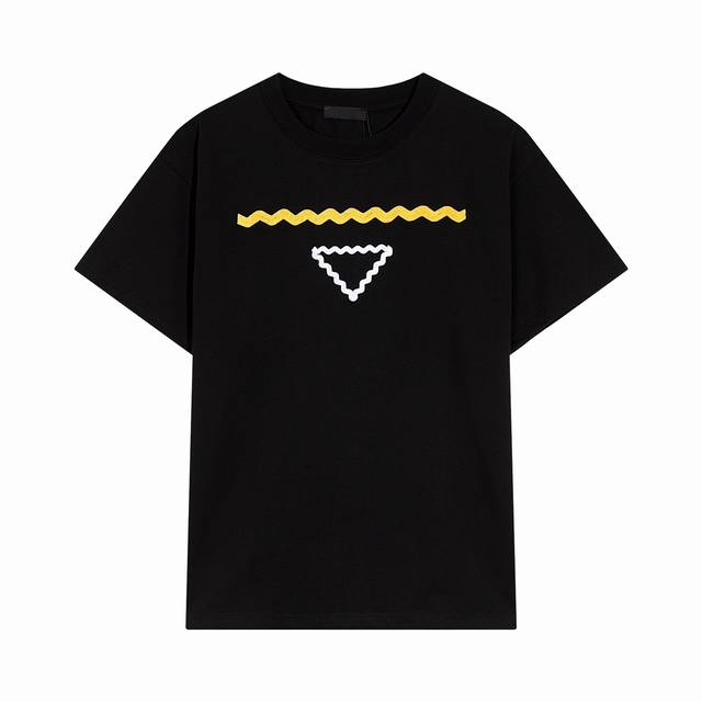 High-end quality, exclusive customization, Prada's new embroidered triangle lett