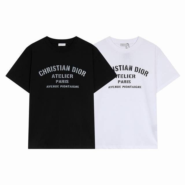High-quality, custom-made, crew-neck short-sleeve top with Dior's classic logo.