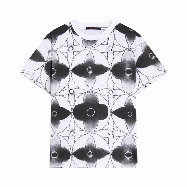 High-end quality, exclusive custom design, round-neck short-sleeved shirt with