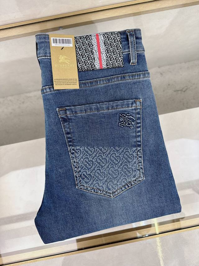 Burberry's 2025 summer new styles are now in stock. These original hot-selling