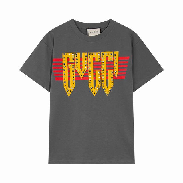 High-quality, custom-made, crew-neck short-sleeved shirt with Gucci rivet logo.