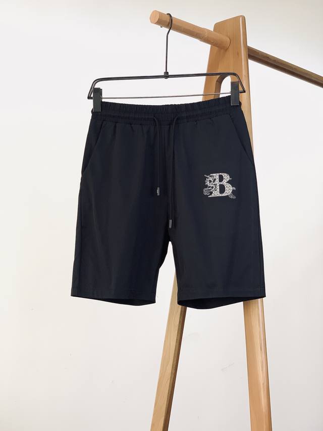 Burberr's 2025 Spring/Summer new arrival: fashionable drawstring casual shorts.