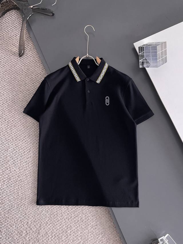 Fendi's high-end products are a must-have for business white-collar workers! Sea
