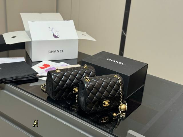 Folding box airplane box Size: 17*13Cm 20*12Cm Chanel Golden Ball Square Fat Ma