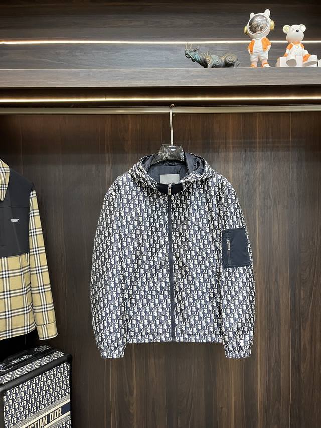 Featured: Dior's 2025 Early Fall new release, the Dior hooded jacket. This autu
