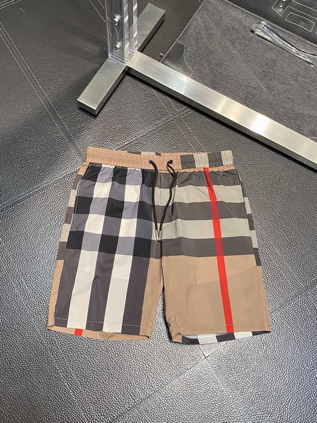 Bbr Exclusively for Burberry, these new, high-end casual shorts are available! C