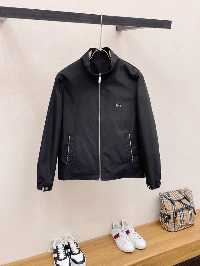 Burberry's 2025 new hot-selling casual jacket features a cutting-edge design, re