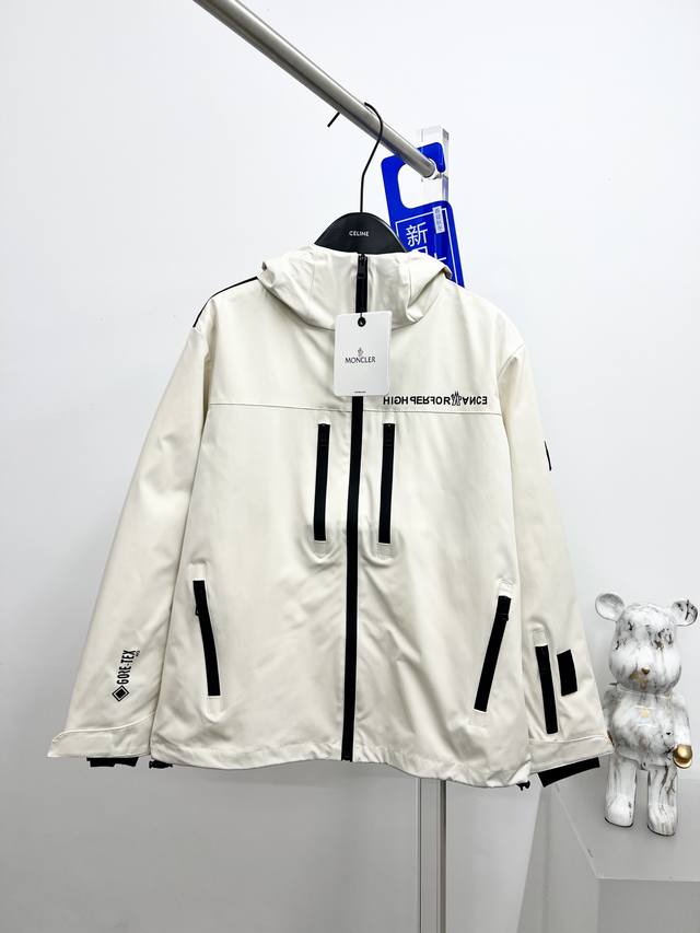 Moncler's three-label complete, 2025 Spring new men's jackets are on sale in ad
