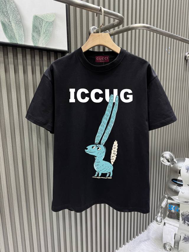 Guccl Gucci's new animal collection features direct-print prints. Made with cust
