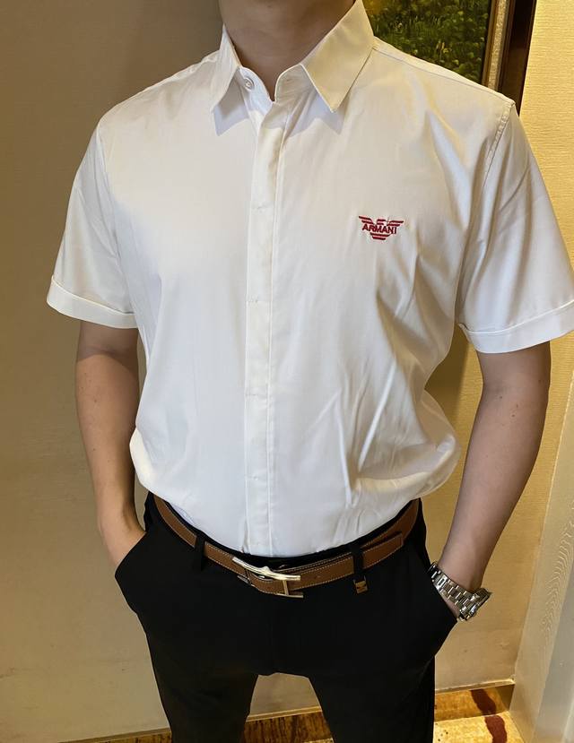Haiy Armani's new summer shirts are available on the official website, showcasi