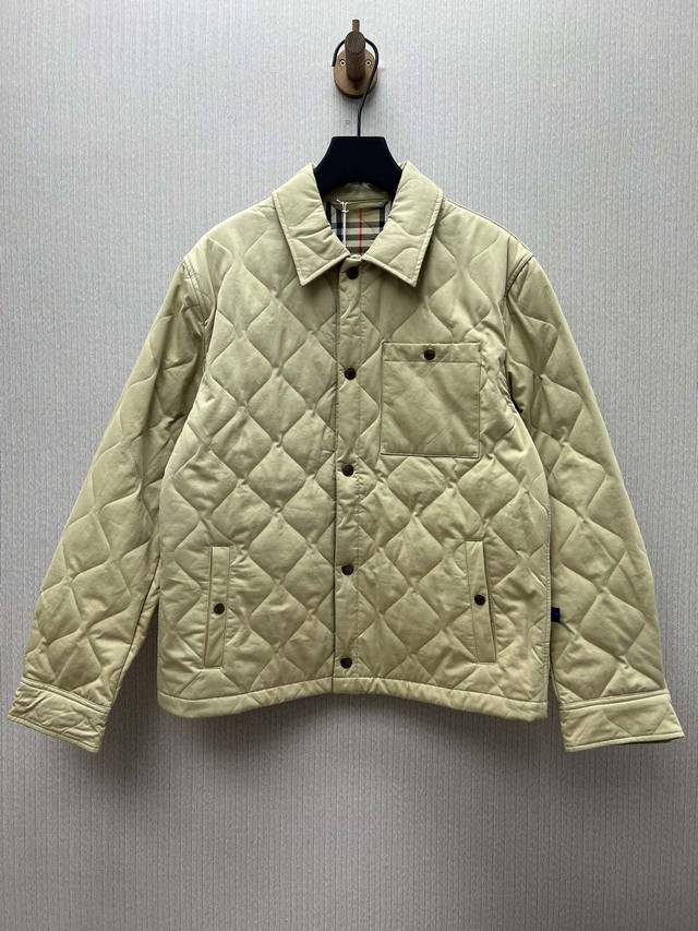 Burberry's new 25Ss quilted overshirt is crafted from protective cotton gabardi