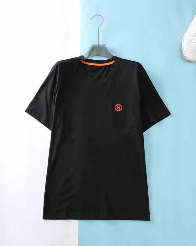 Cheng's new He Emma* Ss summer collection features a stylish, casual round-neck
