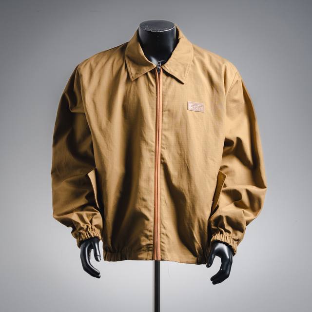 Gucci 25Fw solid color monogram double-sided GG lapel jacket DDD. Designed with