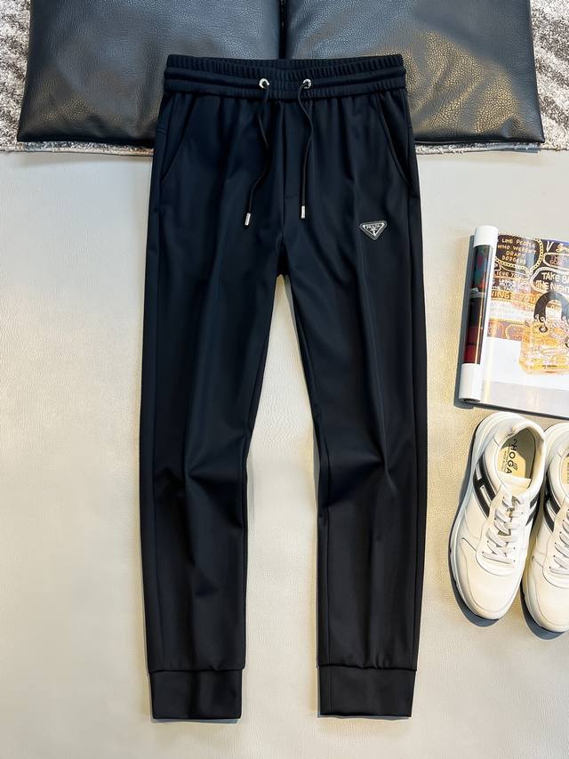 Pd# 2025 Autumn/Winter Casual Pants offer a refreshing aesthetic interpretation,