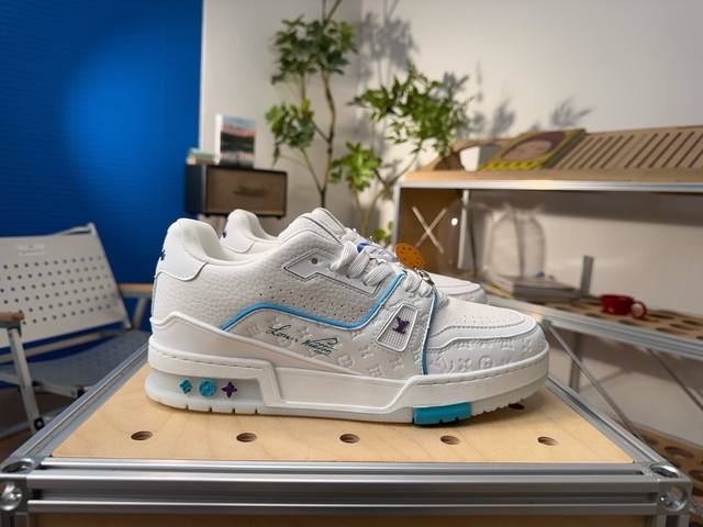 Special offer: Louis Vuitton Trainer 54 lace-up low-top stylish sneakers for bot