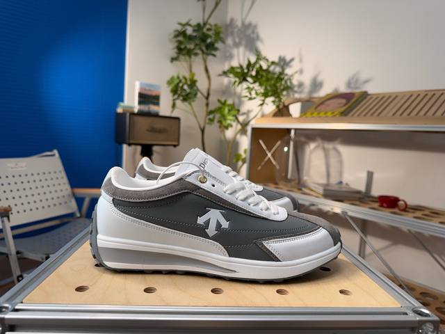Descente Common Croncracer Comfortable, soft, non-slip, wear-resistant low-top c