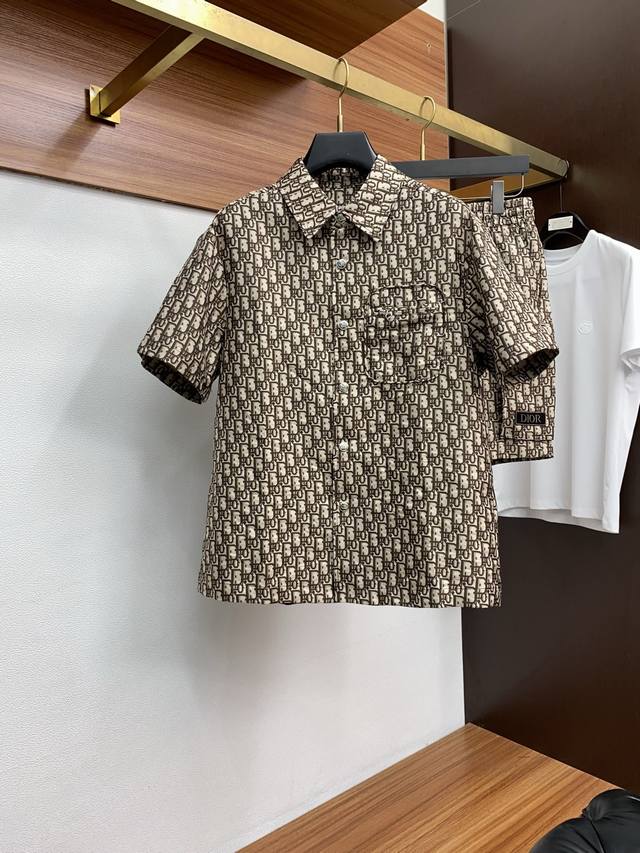 Set of Dior M-3Xl Spring/Summer 25 new casual jacquard shorts. Cleanly tailored