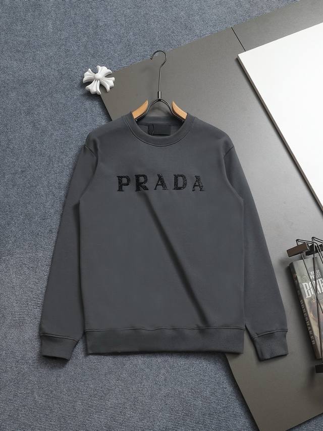 Prad*Slightly Wide Fit Prada's new 25Ss sequined crewneck sweatshirt combines sp