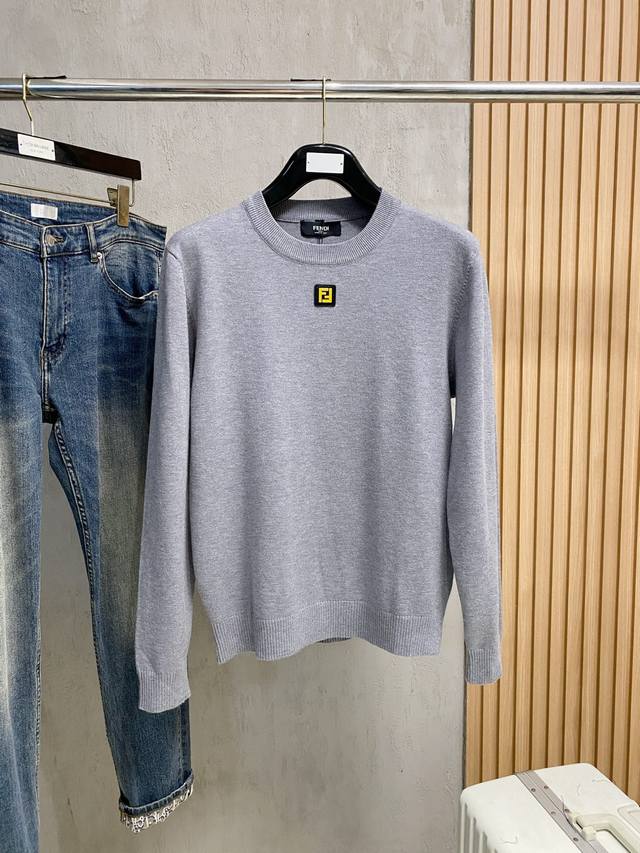 2025 The new men's knitted pullover sweater for autumn and winter is full of fas