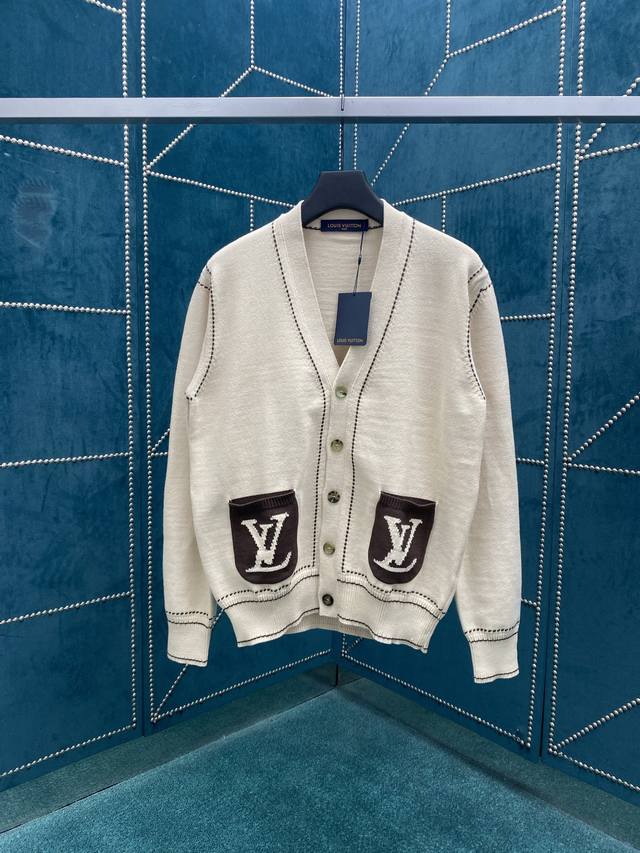 Donkey's 24Ss new cotton-blend cardigan showcases preppy style in elegant hues.
