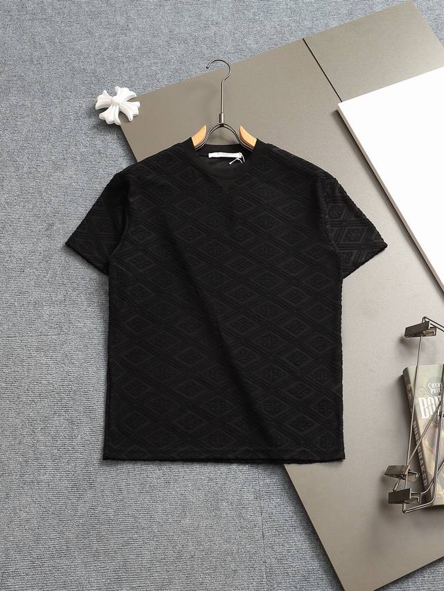 Givenchy slightly wide cut Xs S M L 25Ss. The latest and top-notch dark-pattern