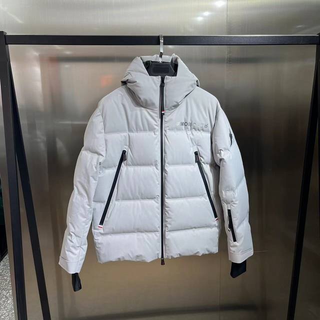 Exclusive new arrival: DDD's Autumn/Winter Mon*Ler Grenoble laminated ski down j