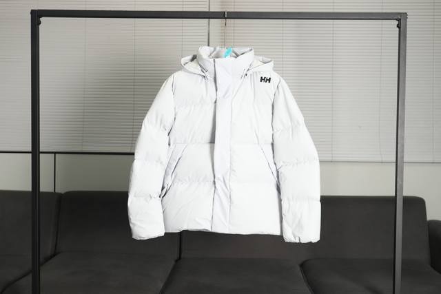 Exclusively on DDD! Helly Hansen's new down jacket with a detachable hood! is p