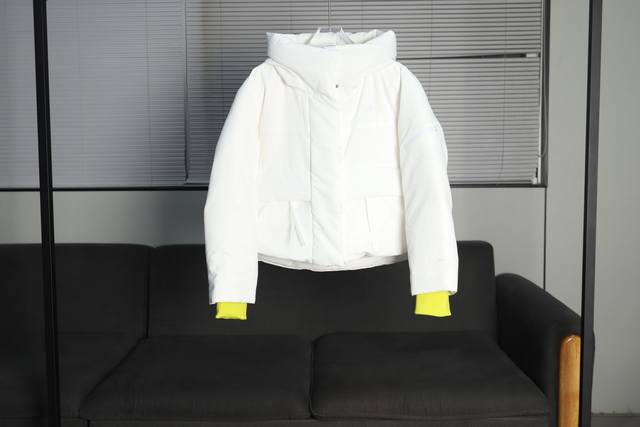 The North Face Urban Outdoor Series Solid Color Ue Pioneer Design Waterproof Hoo