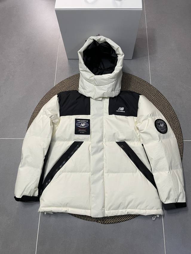 Nb New Balance Hooded Down Jacket with Velcro and Badge. is a top-tier replica o