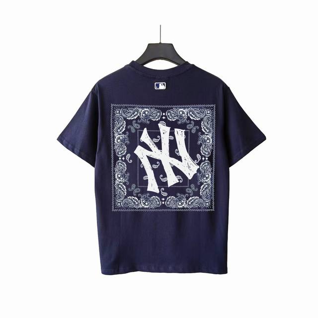 Actual photos and details + size chart Mlb T-shirt with large paisley NY letter