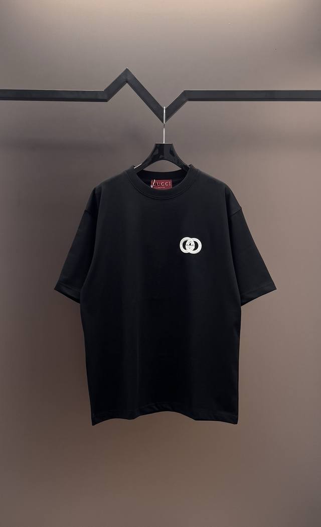 Original quality] Brand: Gucci 25Ss. This short-sleeved T-shirt features the lat