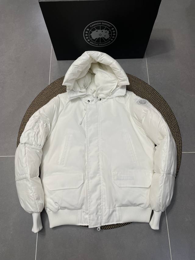 Correct version top replica 2056Mb Paradigm Chilliwack Men's Color: White Black