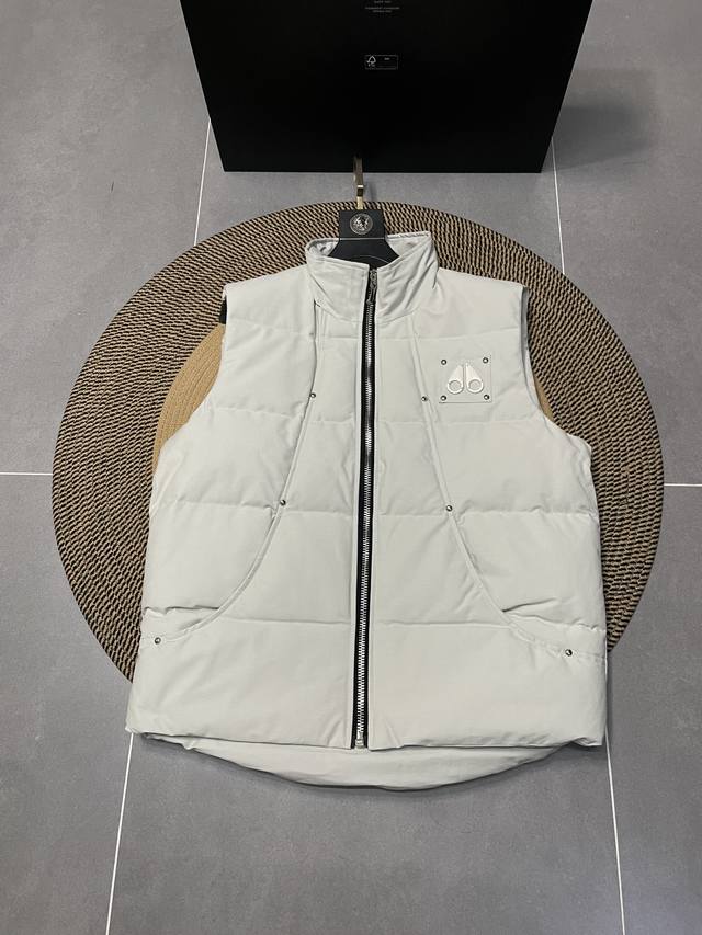 Moose Knuckles Canadian Scissors 23Ss Metal Logo Rivet Down Vest Premium version