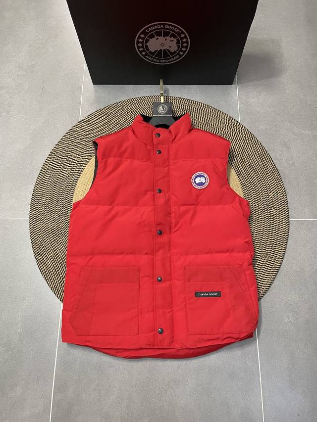 Top version red Canada Goose Freestylecrew vest Customized original consistent w