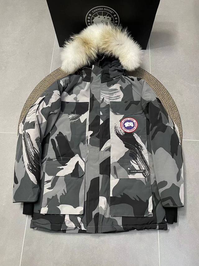 Top-of-the-line camouflage Canada Gooes 24 new styles, 2008 couples' styles. Fac