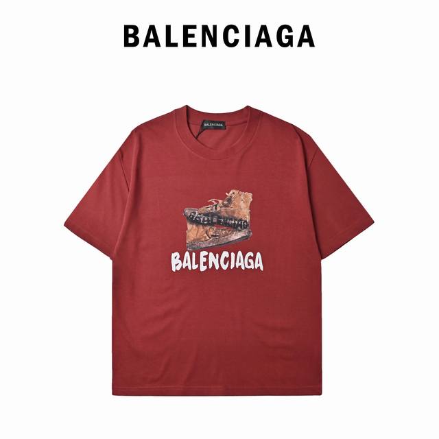 Balenciaga distressed shoes and letter print short-sleeved T-shirt. DDD. The log
